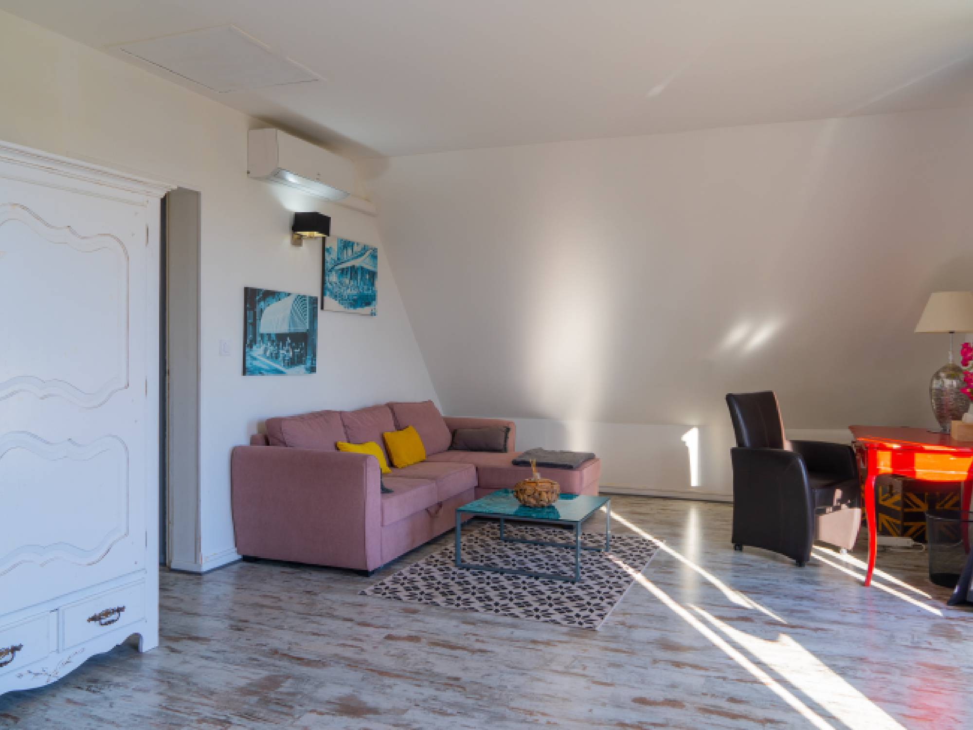 Suite 2